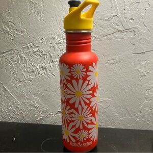 Klean Kanteen Red Daisy Classic Water Bottle 27 oz with Sport Cap